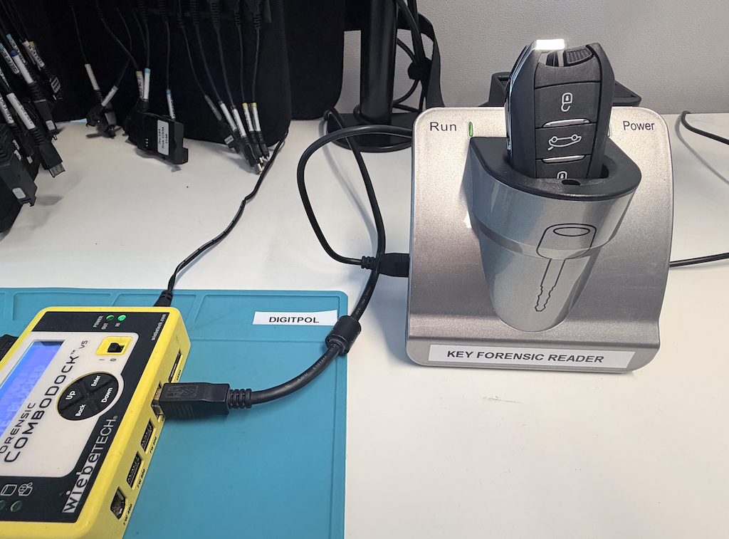 Car Key Forensic Reader Car Key Forensic Reader