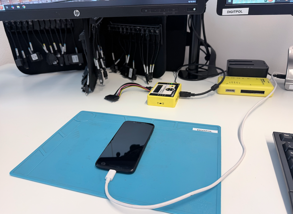 Mobile Phone Forensics Mobile Phone Forensics